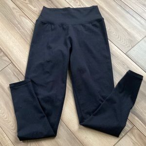 Ptula Cassey 26 inch black leggings medium ECU